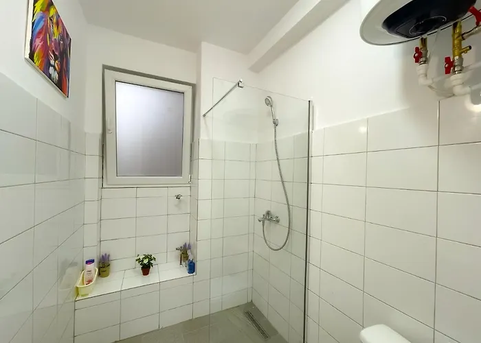 Great View, 2 Bdr Ap In Center Very Close To Old Town * Boekarest