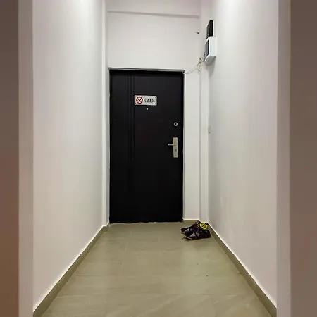 Great View, 2 Bdr Ap In Center Very Close To Old Town Boekarest