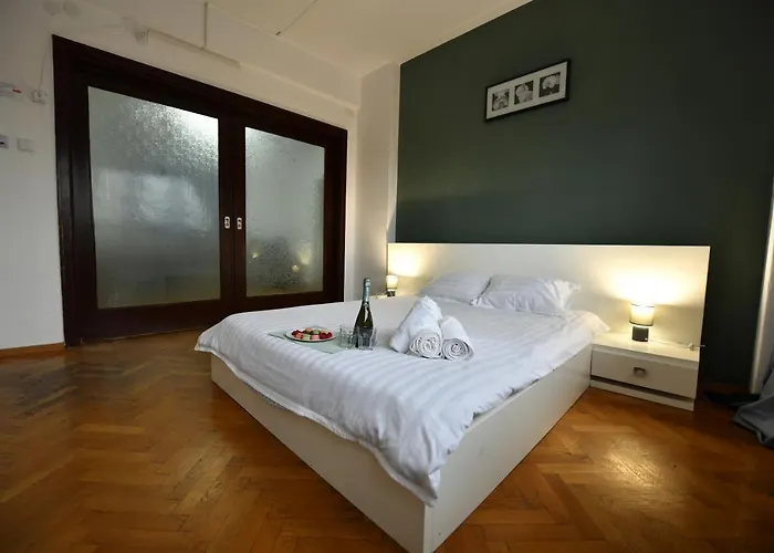 Great View, 2 Bdr Ap In Center Very Close To Old Town