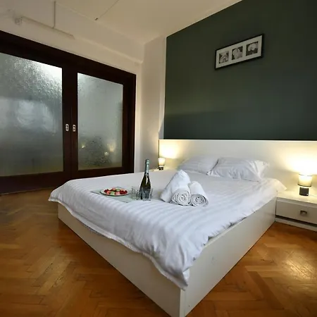 Great View, 2 Bdr Ap In Center Very Close To Old Town